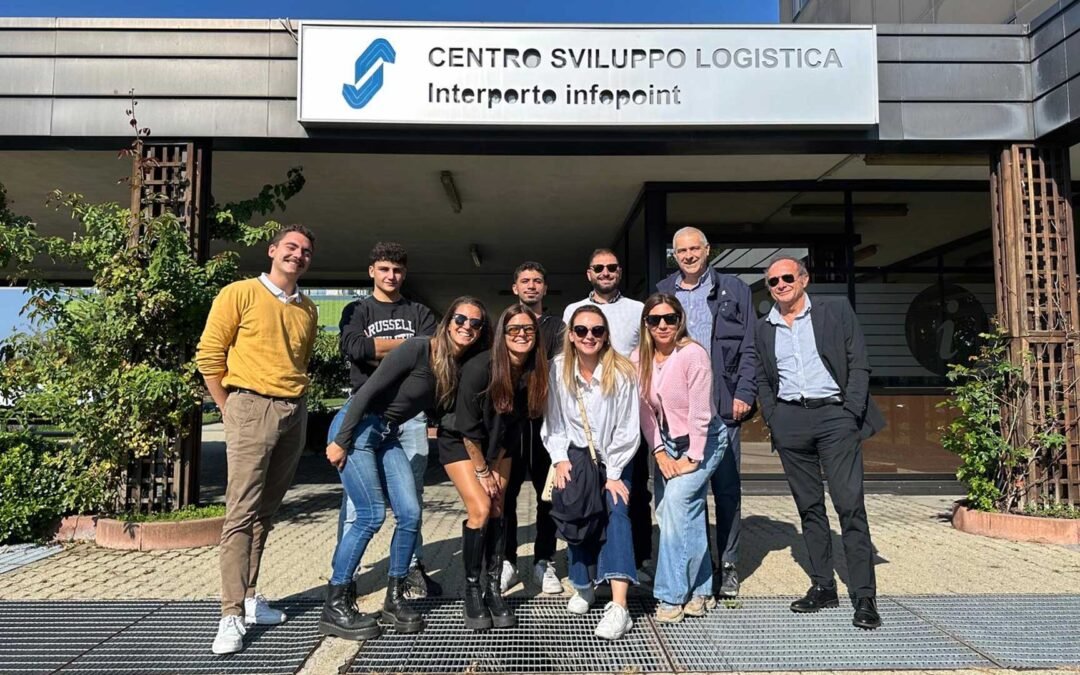 Gli Ambassador FAI in visita al terminal ferroviario di SITO Logistica a Orbassano